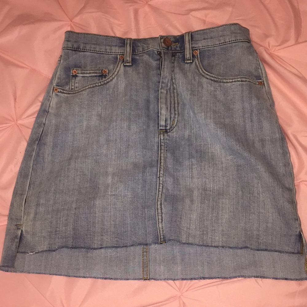 Aritzia Wilfred Free Size 6 Denim Skirt